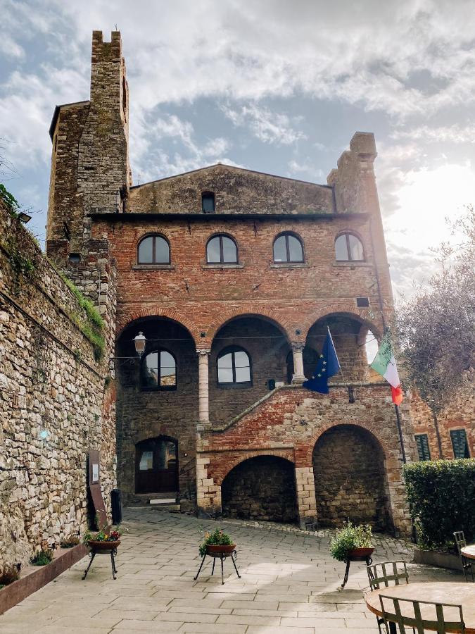 苏韦雷托La Casa Nel Castello E Il Giardino Segreto别墅 外观 照片